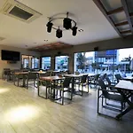 Ξενοδοχείο με διαμερίσματα Greenpark Μαρμαρίς