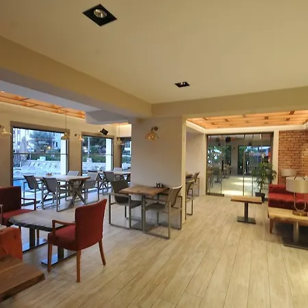 Aparthotel Greenpark 3*